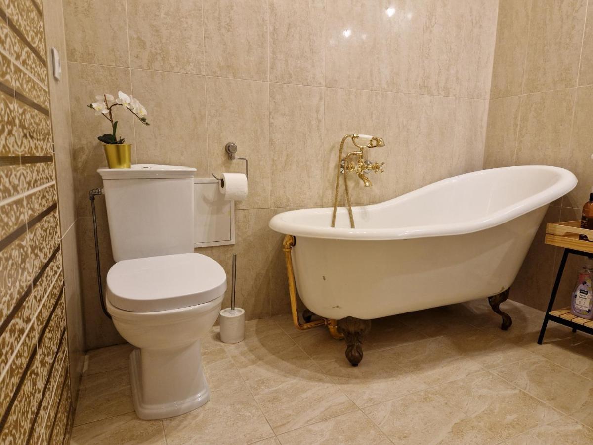 Lovely Apartment In Tallinn Old Town Extérieur photo
