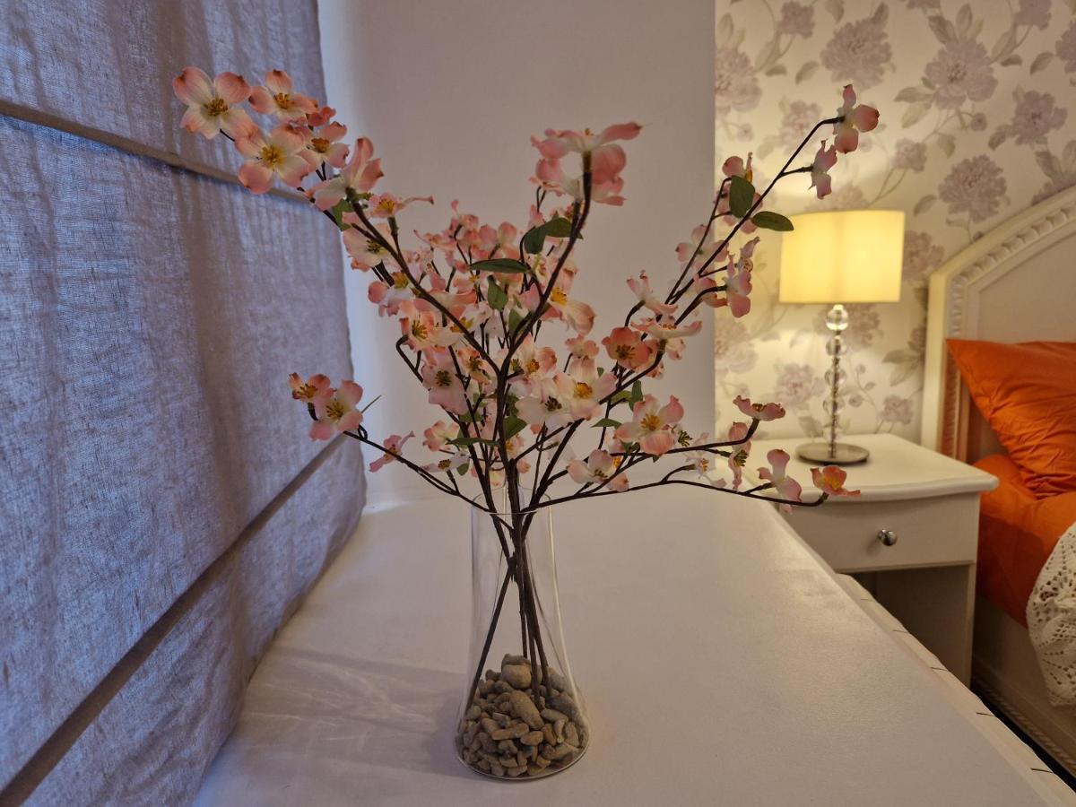 Lovely Apartment In Tallinn Old Town Extérieur photo